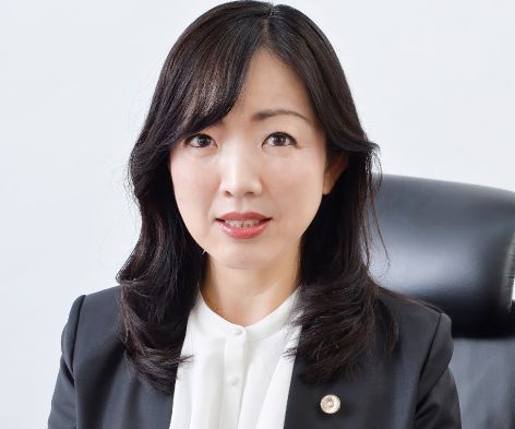 小林鷹之 妻