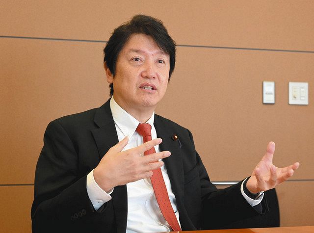 足立康史