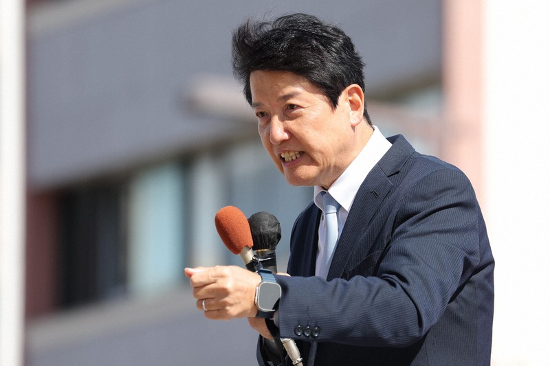 足立康史